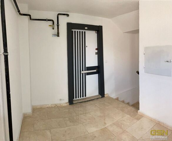 35-ÇAYIROVA YENİ MAHALLE DE LÜX 3+1 DİRE